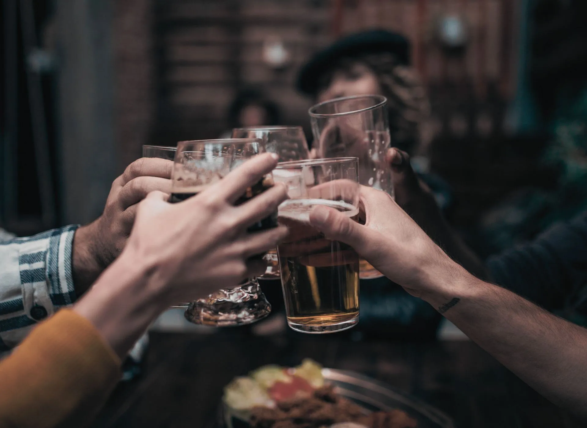 Proosten met drankjes bij Buenos Aires